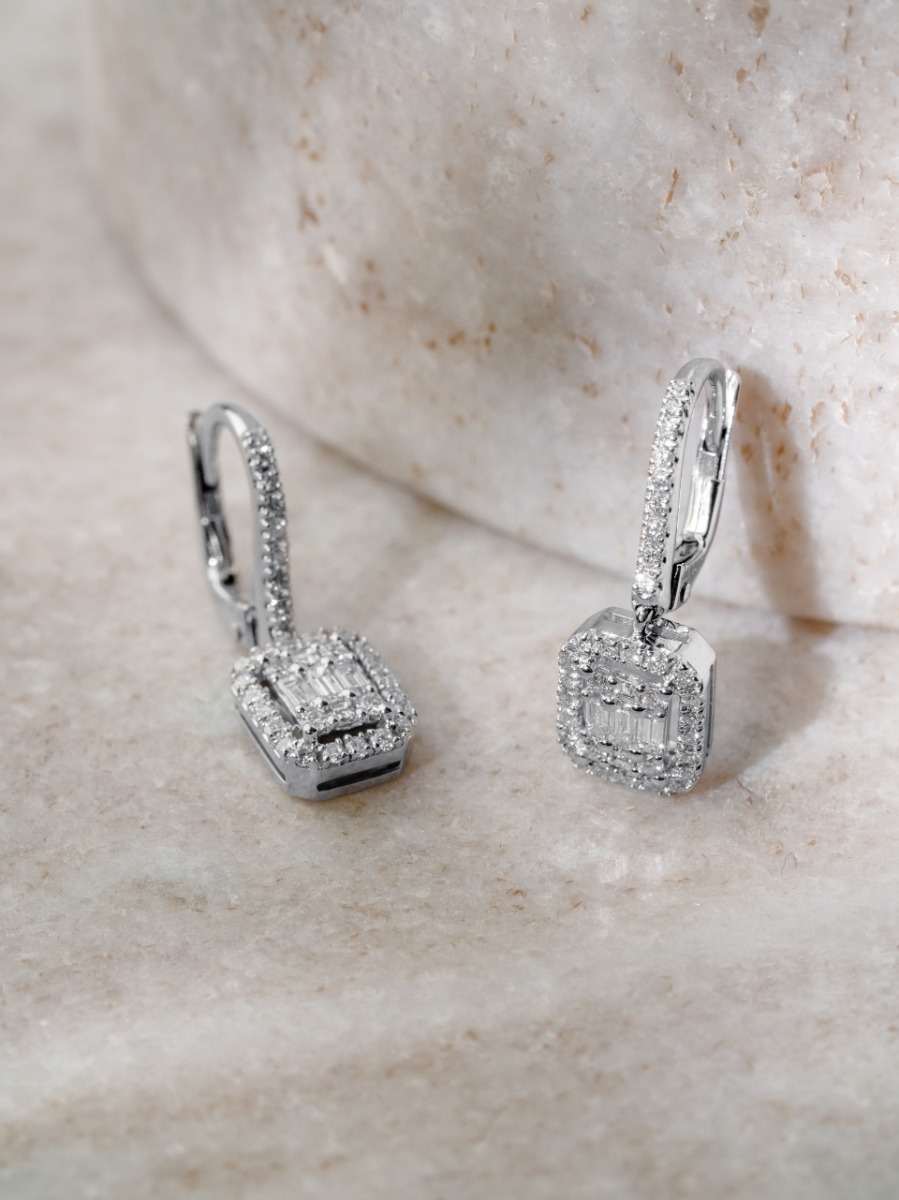 Hvide Karat Guld Øreringe med Brillanter – Fantastisk Tilbud!